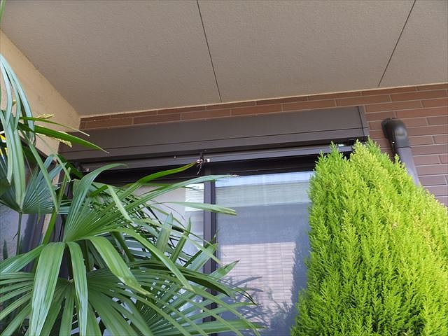 ベランダの下の広い上裏